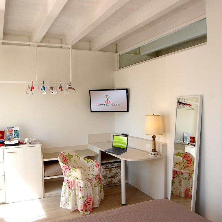 B&B Corte Dei Cedri Bussolengo Luaran gambar